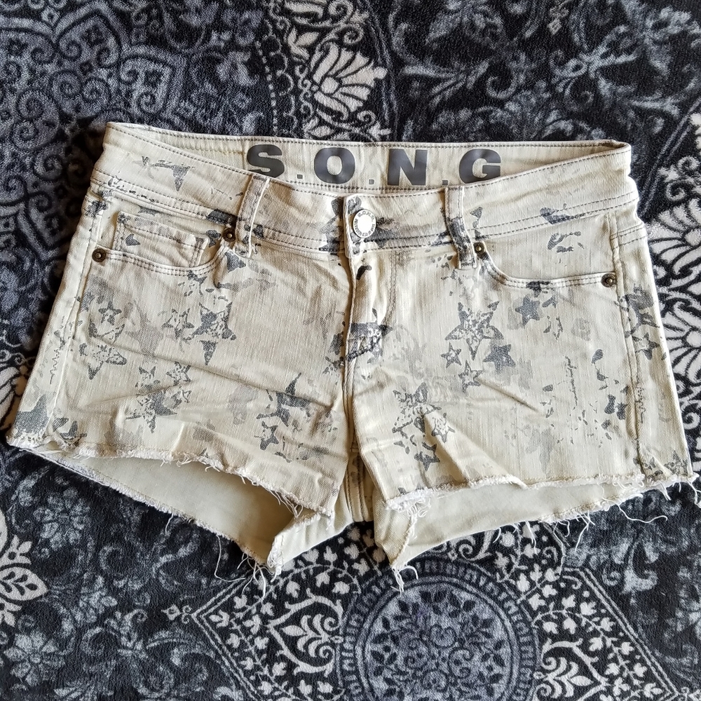Star Shorts